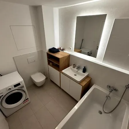 Διαμέρισμα Danubius 1805 *